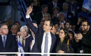 AIGINIONEWS: Ο Νίκος Χριστοδουλίδης αναδείχθηκε νέος πρόεδρος της Κύπρου