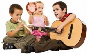 Τα μαθήματα μουσικής σε παιδική ηλικία βοηθούν στην ανάπτυξη του εγκεφάλου