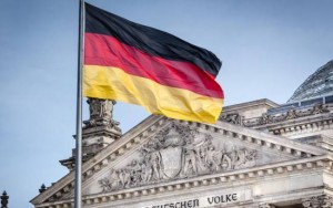 Η Γερμανία απαντά στους διεθνείς οικονομολόγους που την κατακεραυνώνουν για τη συμφωνία με την Ελλάδα