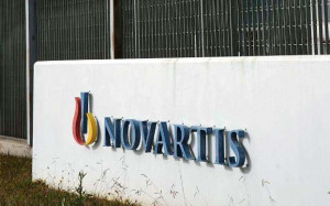 4.800 γιατρούς πλήρωνε η Novartis