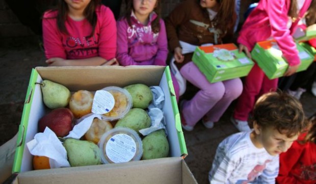 Υπογράφηκε Υπουργική Απόφαση για την υλοποίηση του προγράμματος προώθησης φρούτων  στα σχολεία